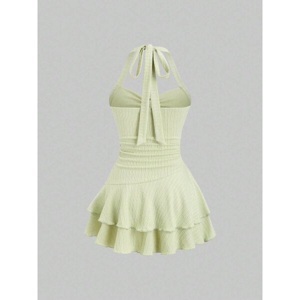 Sweetra Nuevo vestido mini elegante para mujer apropiado para la playa y vacaciones de verano, con tela con textura, cuello halter, lazo delantero, busto fruncido, decoración metálica, falda con volantes en capas y dobladillo juguetón - Imagen 21