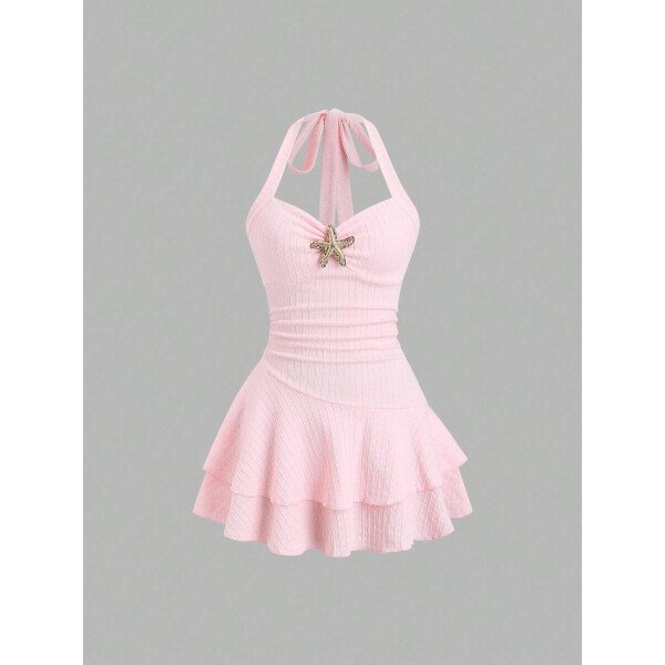 Sweetra Nuevo vestido mini elegante para mujer apropiado para la playa y vacaciones de verano, con tela con textura, cuello halter, lazo delantero, busto fruncido, decoración metálica, falda con volantes en capas y dobladillo juguetón - Imagen 26