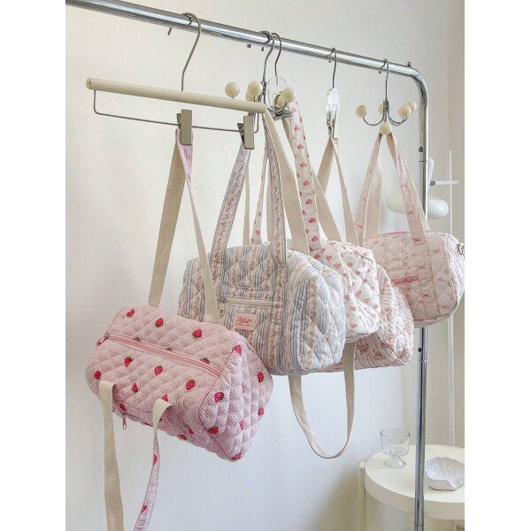 Bolso de viaje con estampado floral y lazo con volantes, bolso de viaje para niñas, bolso de fin de semana para niñas, bolso de hombro para mujer, bolso de yoga, bolso deportivo, bolso de fin de semana para niñas, bolso de lona acolchado con cremallera adecuado para damas y niñas, regalo para el Día de San Valentín, bolso de regalo de Año Nuevo, accesorios escolares, artículos escolares, artículos de viaje, vacaciones, bolso de lona, equipaje, bolso de viaje para mujeres - Imagen 3