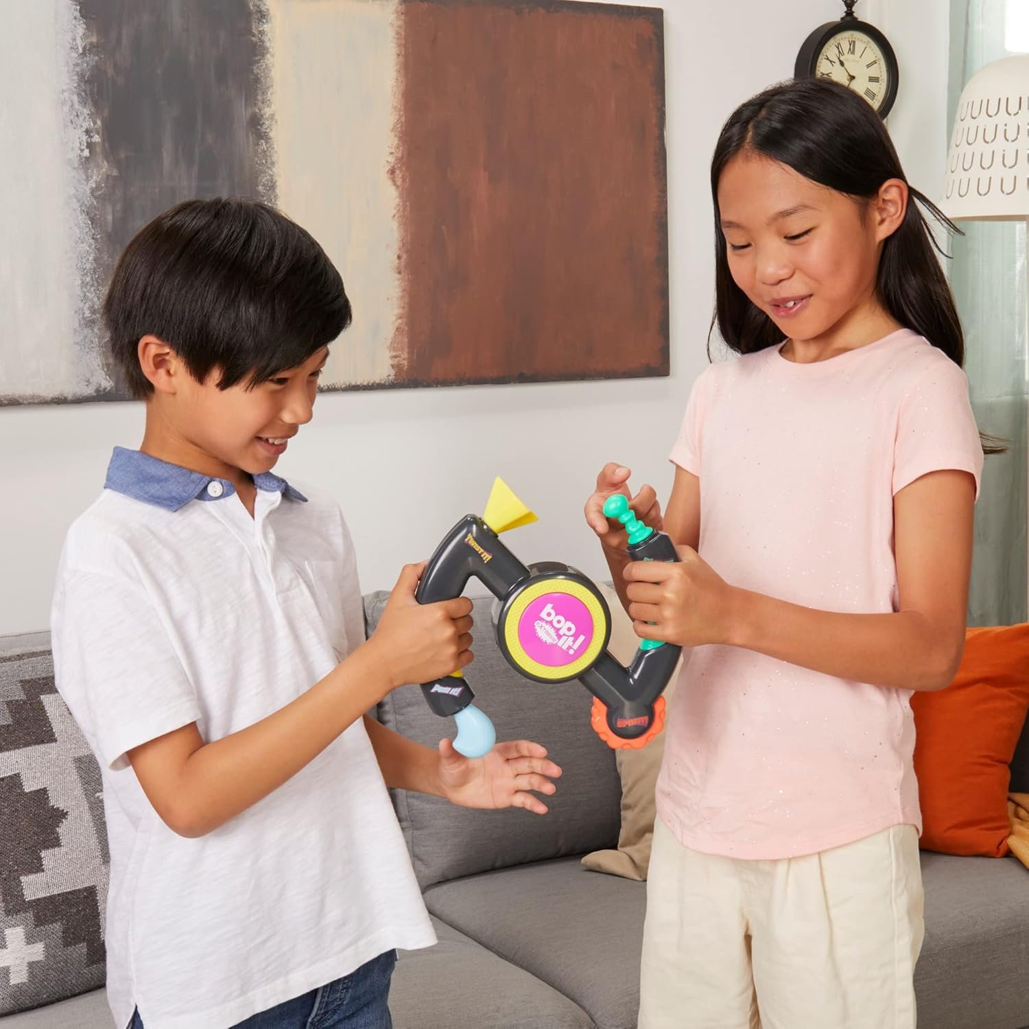 Hasbro Gaming Bop It Extreme - Juego electrónico para 1 o más jugadores, divertido juego interactivo de fiesta para niños a partir de 8 años, 4 modos incluyendo modo uno a uno (exclusivo de Amazon) - Imagen 10