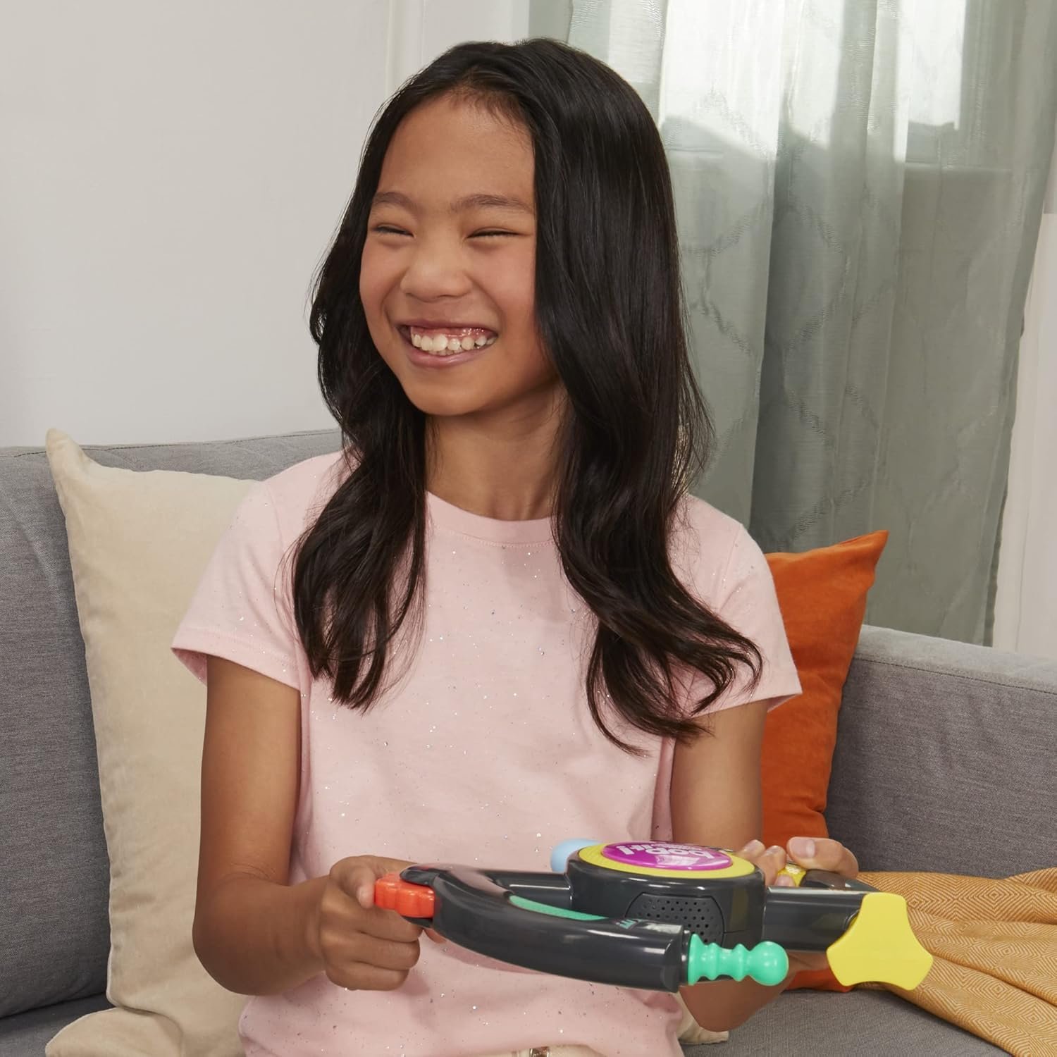Hasbro Gaming Bop It Extreme - Juego electrónico para 1 o más jugadores, divertido juego interactivo de fiesta para niños a partir de 8 años, 4 modos incluyendo modo uno a uno (exclusivo de Amazon) - Imagen 12