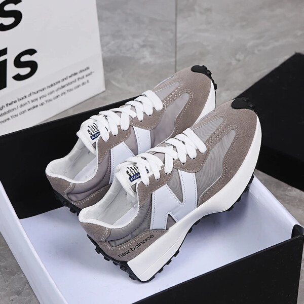 Nuevo estilo de zapatos Zugu para mujer, zapatillas de suela gruesa populares para papá, zapatillas cómodas y transpirables para la temporada de verano 2025. - Imagen 2