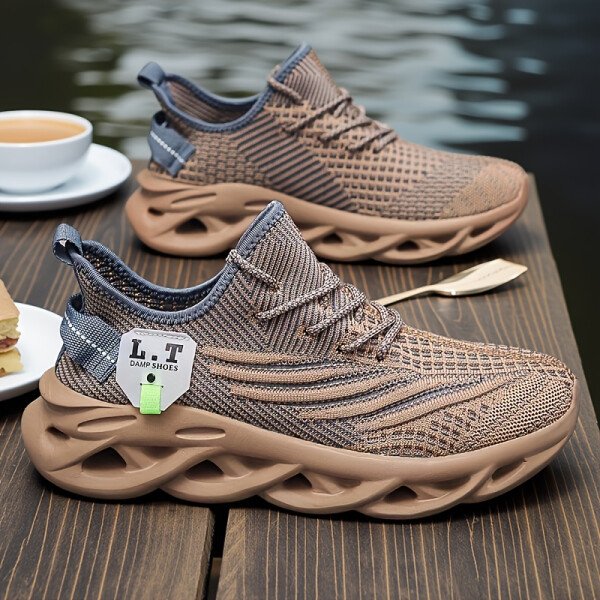 Zapatillas de Senderismo Bajas para Hombre - Tejido Transpirable, Tecnología Arco y -Olor, Suela MD Acolchada Gruesa, Diseño Ergonómico con Tracción Antideslizante: Zapatos Ligeros Ideales para Gimnasio, Jogging o Caminatas (/Gris/Blanco) – Nuevo Design Verano 2025, Cierre Slip-On, Amortiguación EVA, Opciones en Colores Sólidos, Estilo Minimalista. Botines Deportivos Mínimos e Impermeables - Imagen 3