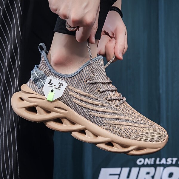 Zapatillas de Senderismo Bajas para Hombre - Tejido Transpirable, Tecnología Arco y -Olor, Suela MD Acolchada Gruesa, Diseño Ergonómico con Tracción Antideslizante: Zapatos Ligeros Ideales para Gimnasio, Jogging o Caminatas (/Gris/Blanco) – Nuevo Design Verano 2025, Cierre Slip-On, Amortiguación EVA, Opciones en Colores Sólidos, Estilo Minimalista. Botines Deportivos Mínimos e Impermeables - Imagen 6