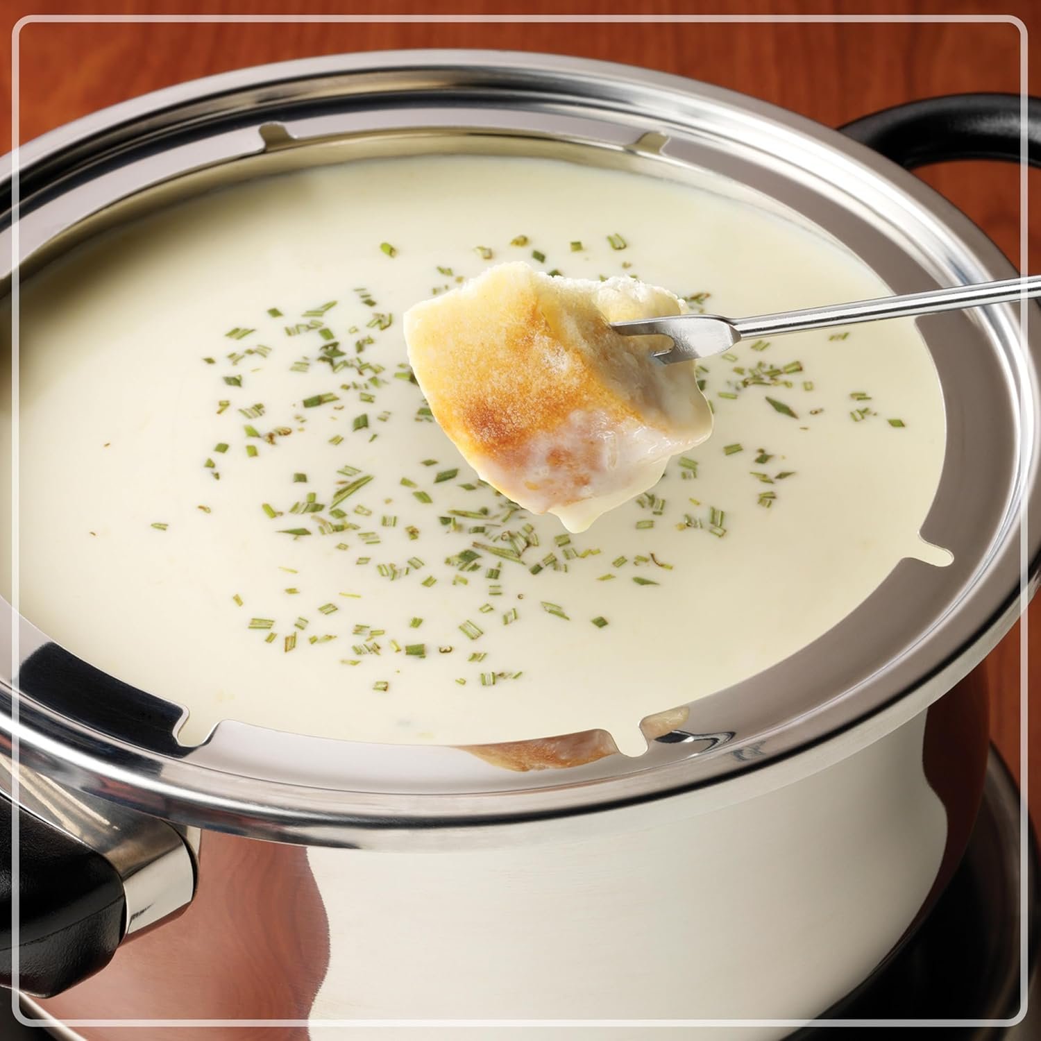 Nostalgia - Olla de fondue eléctrica de acero inoxidable para 6 tazas con control de temperatura, 6 tenedores codificados por color y olla extraíble, para chocolate, dulces, queso, salsas y más - Imagen 7