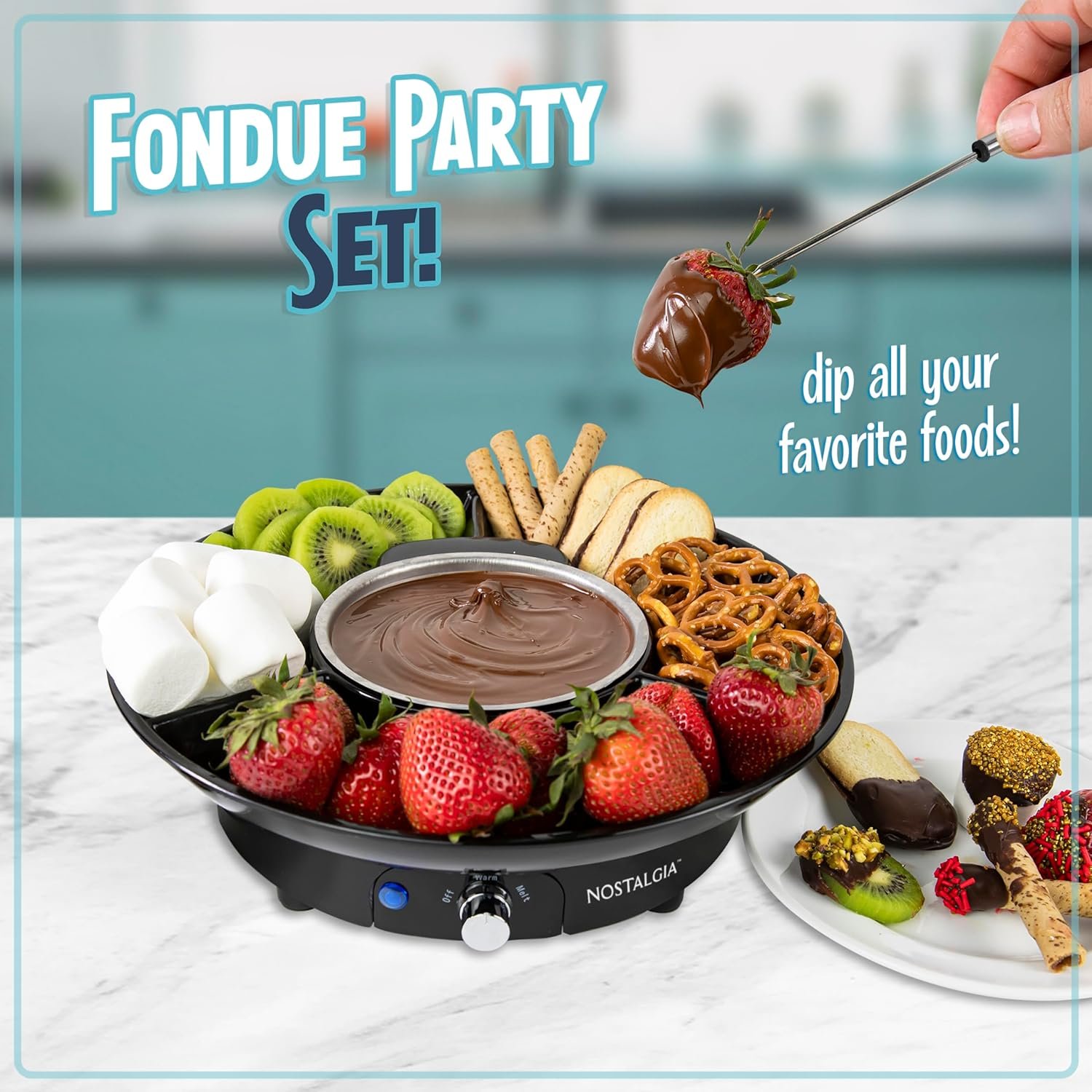 Nostalgia Juego de fondue eléctrico para fiestas, olla de fusión de 10 onzas, 4 tenedores para asar y bandeja desmontable para servir, queso derretido, chocolate o postre, perfecto para regalos - Imagen 3