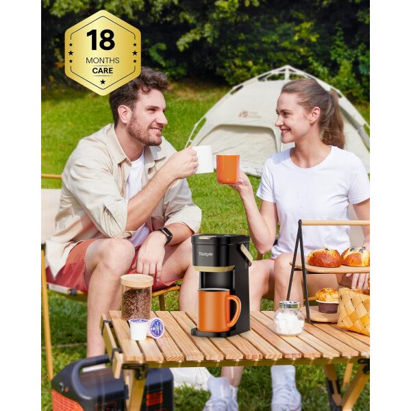 Cafetera de una sola taza, para tazas K y molidos, mini cafetera con mango portátil, tamaño de preparación de 6 a 12 onzas, para viajes, camping, oficina, RV y dormitorio, 120 V, negro y - Imagen 2