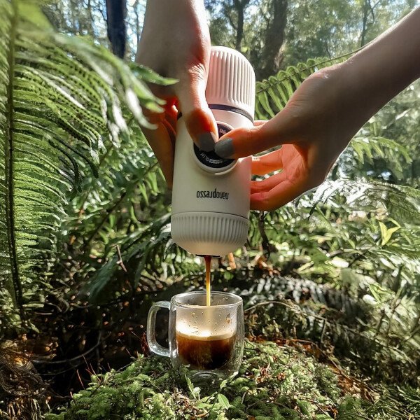 WACACO Nanopresso - Cafetera de café portátil con funda, mini cafetera de viaje, perfecta para camping, viajes y oficina (elementos azul ártico) - Imagen 11