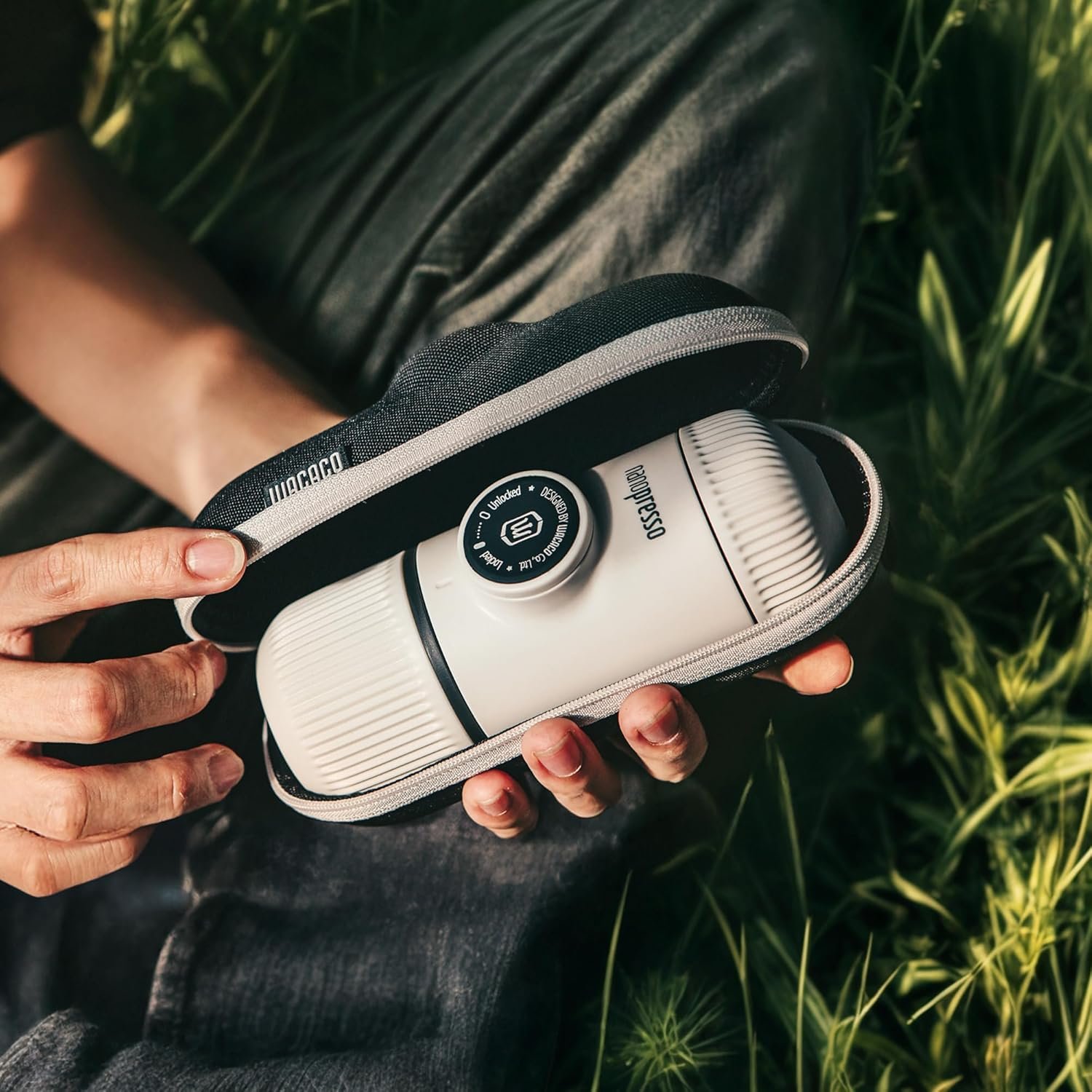 WACACO Nanopresso - Cafetera de café portátil con funda, mini cafetera de viaje, perfecta para camping, viajes y oficina (elementos azul ártico) - Imagen 14