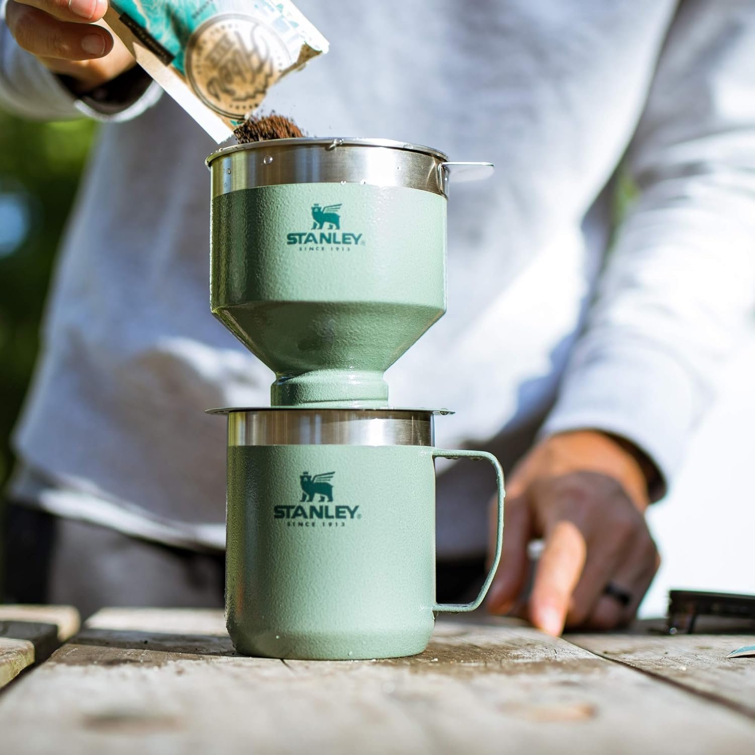 Stanley Perfect Brew - Juego de taza de campamento de 12 onzas con tapa incluida, cafetera de goteo con filtro reutilizable, acero inoxidable aislado sin BPA, color crema brillante - Imagen 15