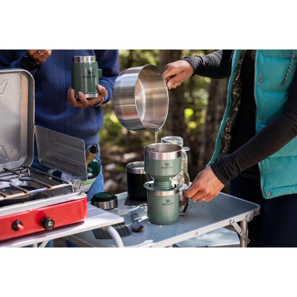 Stanley Perfect Brew - Juego de taza de campamento de 12 onzas con tapa incluida, cafetera de goteo con filtro reutilizable, acero inoxidable aislado sin BPA, color crema brillante - Imagen 23