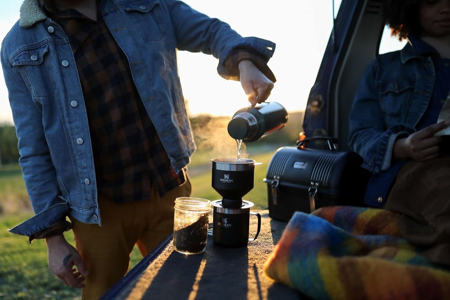 Stanley Perfect Brew - Juego de taza de campamento de 12 onzas con tapa incluida, cafetera de goteo con filtro reutilizable, acero inoxidable aislado sin BPA, color crema brillante - Imagen 30