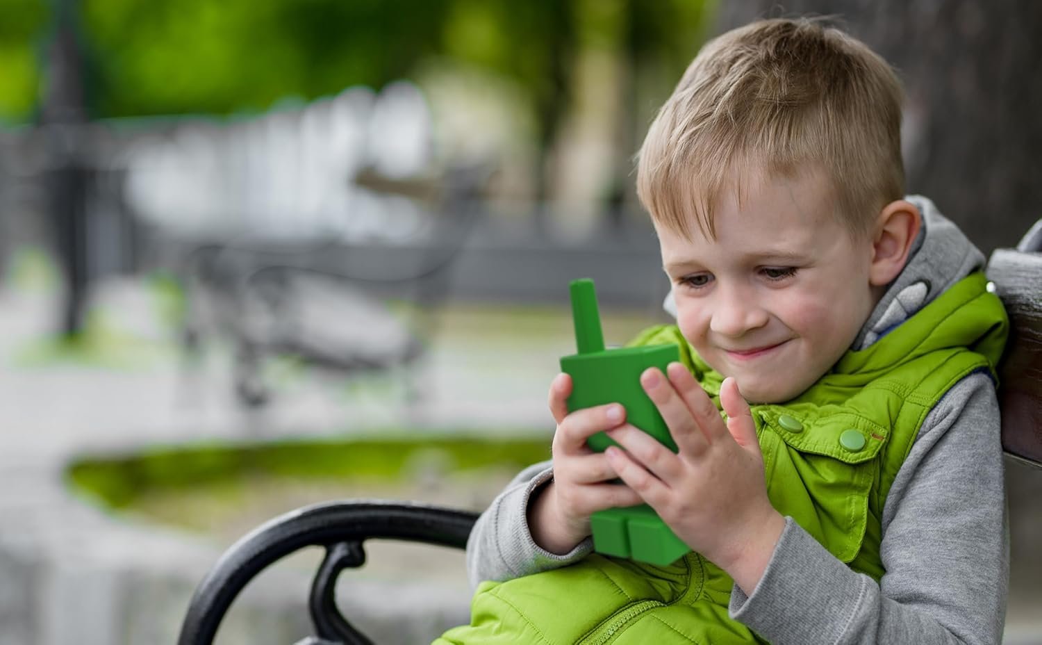 eKids Walkie Talkies de Minecraft para niños, juguetes para interiores y exteriores diseñados para los fanáticos de los juguetes de Minecraft - Imagen 5