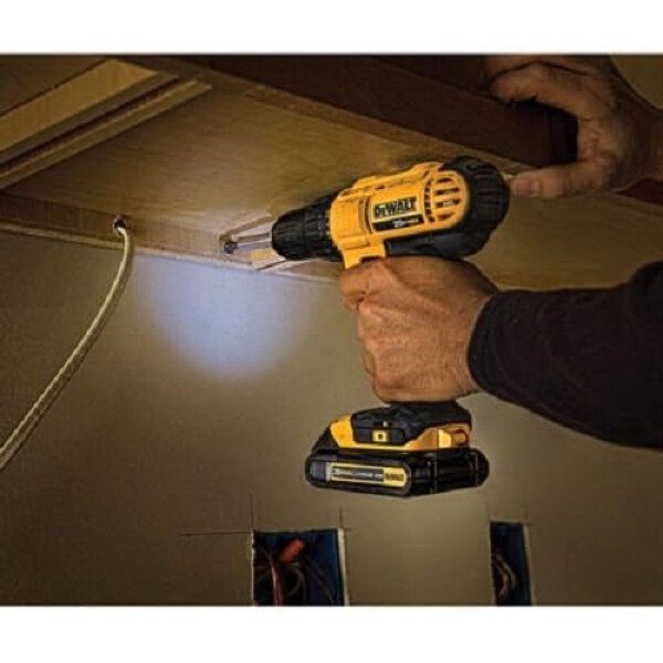 DEWALT - Kit de taladro/destornillador inalámbrico máximo de 20 V, 2 baterías y cargador incluido (DCD771C2) - Imagen 31