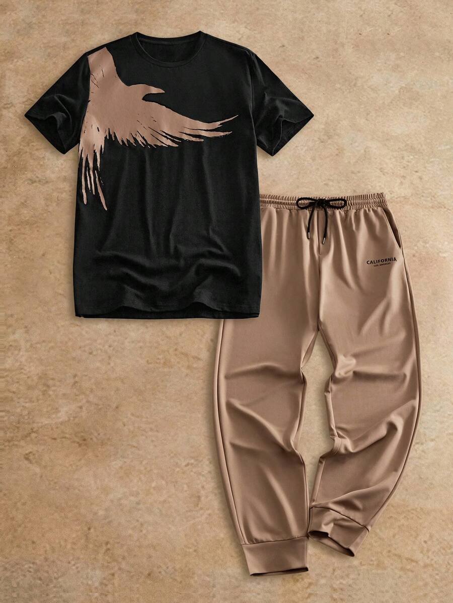 Manfinity NXTstreet 2 piezas Conjunto casual de camiseta de manga corta con cuello redondo y estampado de águila, y pantalones largos con cordón en la cintura y estampado de letras para hombre, atuendo cómodo - Imagen 24
