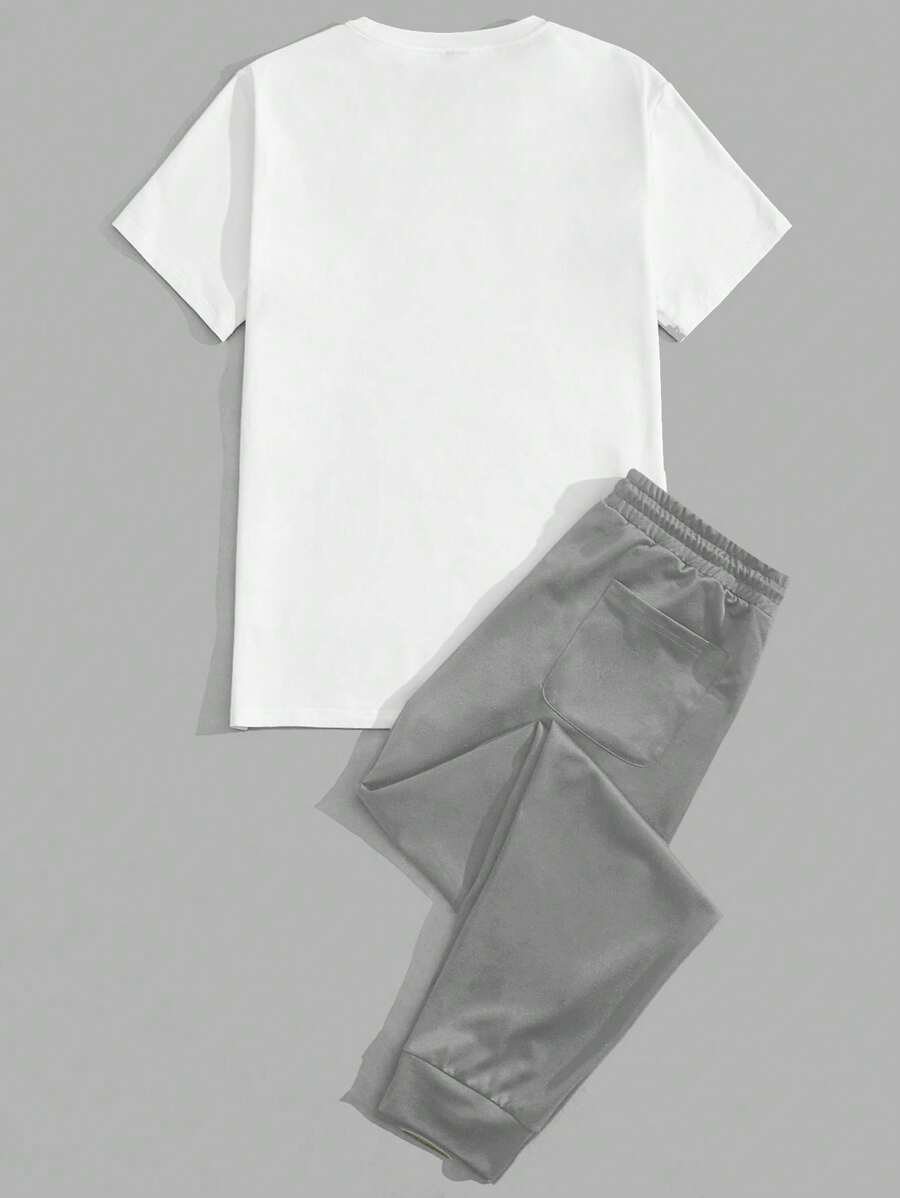 Manfinity NXTstreet 2 piezas Conjunto casual de camiseta de manga corta con cuello redondo y estampado de águila, y pantalones largos con cordón en la cintura y estampado de letras para hombre, atuendo cómodo - Imagen 43