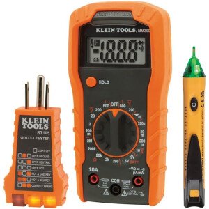 Klein Tools 69149P Kit de prueba eléctrica con multímetro digital, probador de voltaje sin contacto y probador de toma de corriente, cables y baterías