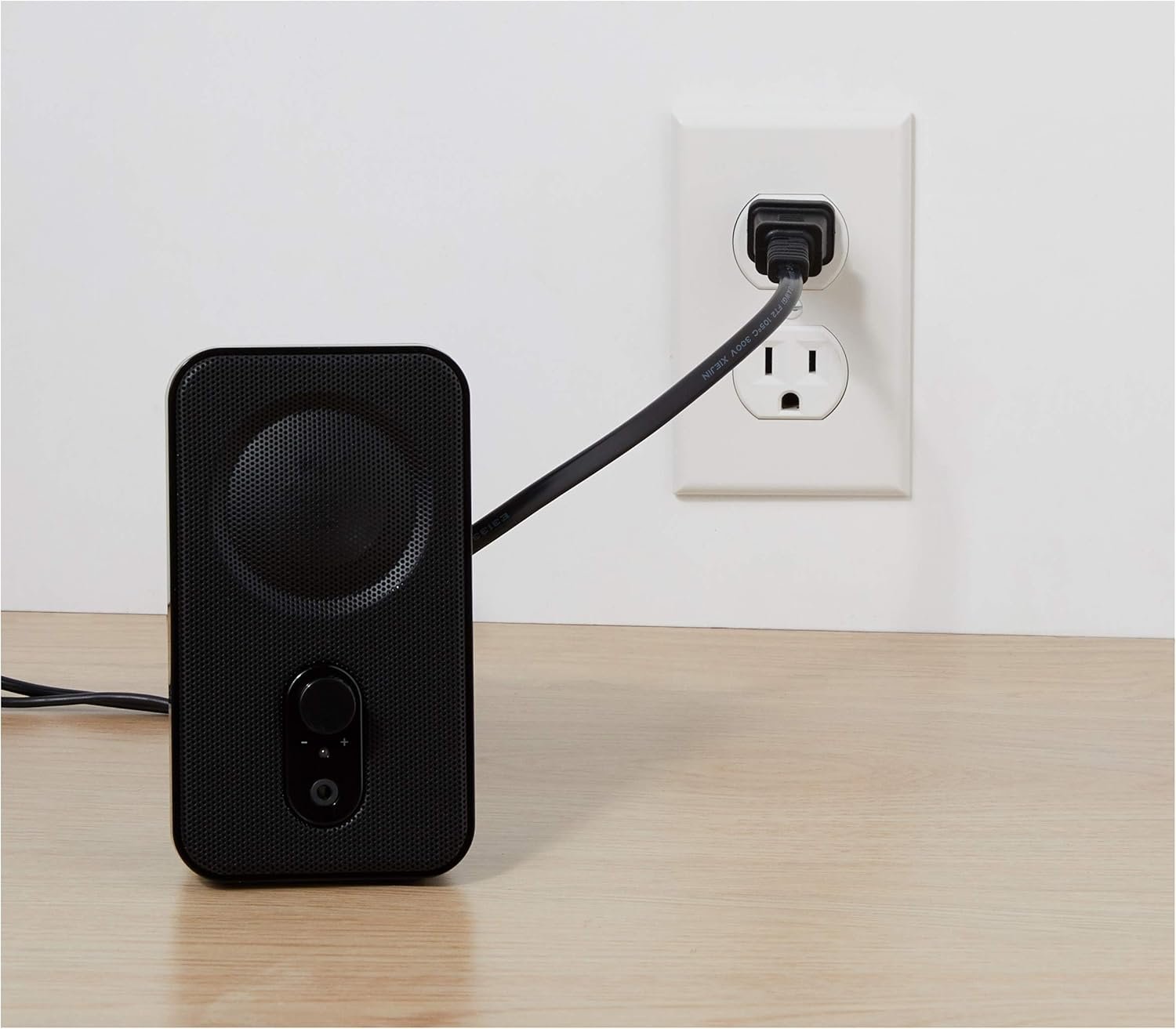 Amazon Basics Altavoces para computadora de escritorio o portátil, alimentación de CA (versión de EE. UU.), color negro - Imagen 7